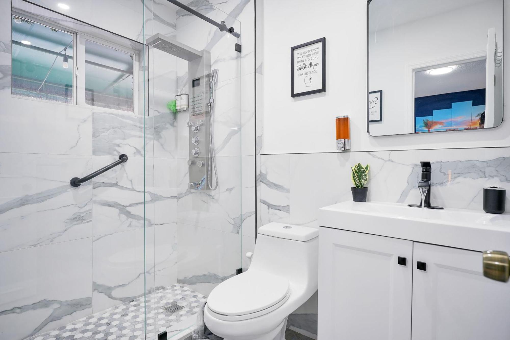 Vacay Spot Happy Escape 15 Min Beach Massage Shower Prime Loc! 6 Blocks Away From Bars, Nite Clubs, Res, Shops Miami Exterior photo